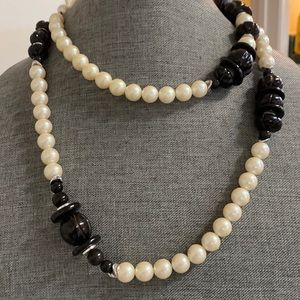 Faux Pearl Beaded Necklace
